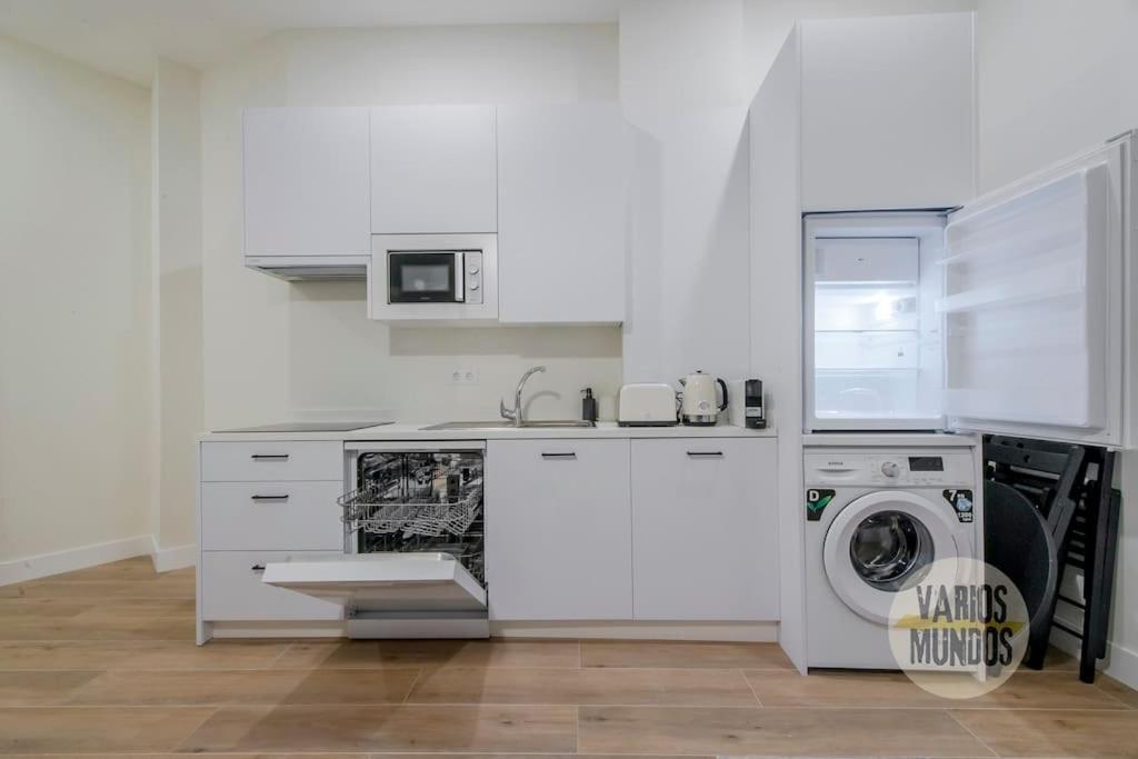 Cool Y Centrico Apt 6Px En Plena Plaza Del Carmen E2 Madrid Exterior photo
